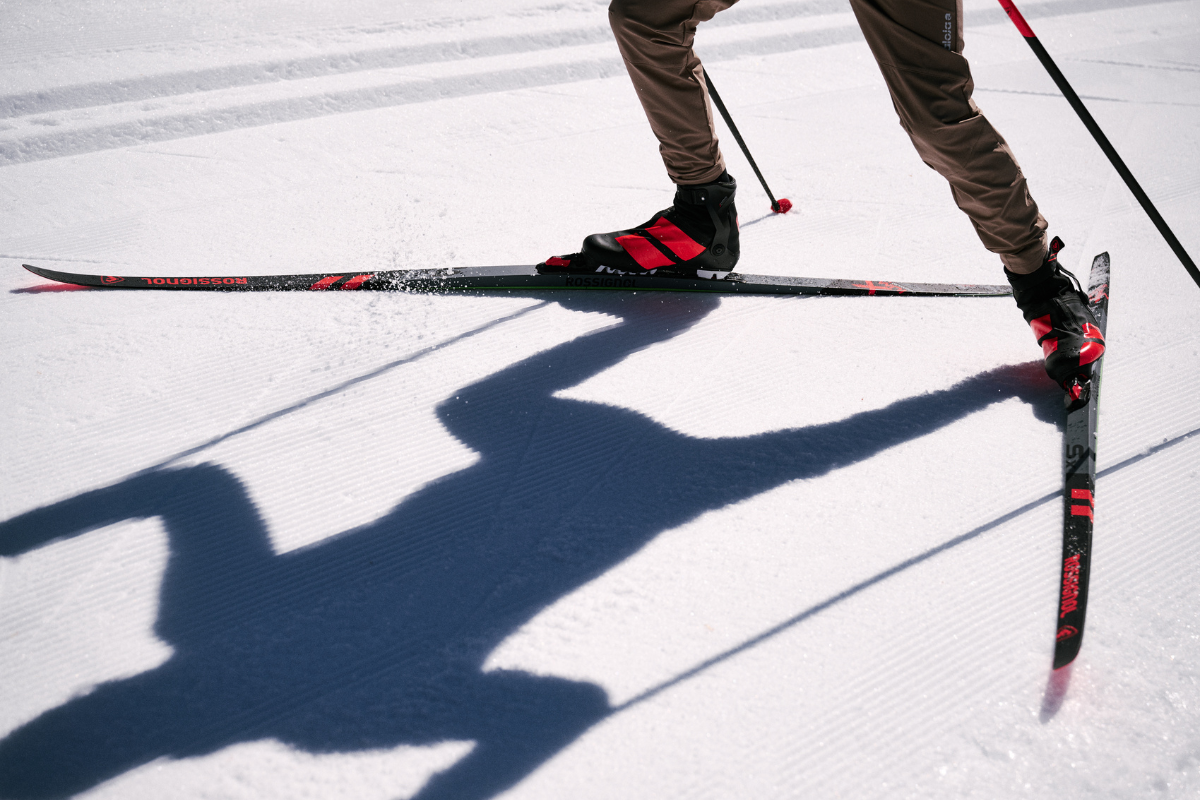 Rossignol-Ski in Skating-Flow: Sportive and reactive feeling with a good track stabilty. A strong companion for fast cross country sessions.