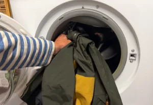 Washing a hardshell jacket properly in the washing machine.